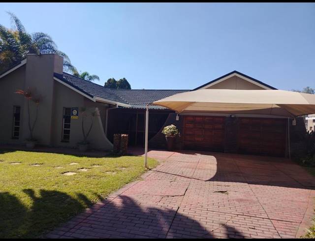 5 BEDROOM HOUSE FOR SALE IN PENINA PARK